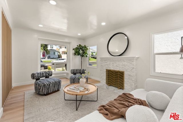 8420 Bleriot Avenue, Los Angeles