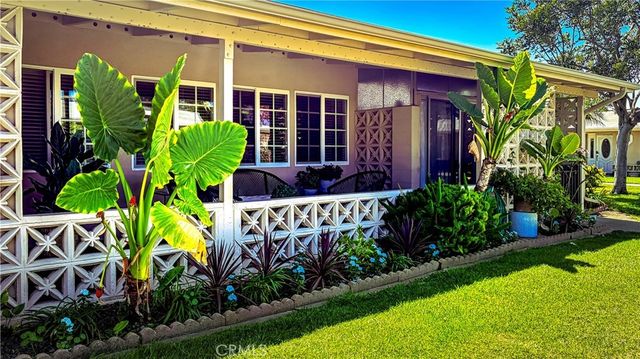 1720 Interlachen Rd., M12-41e, Seal Beach