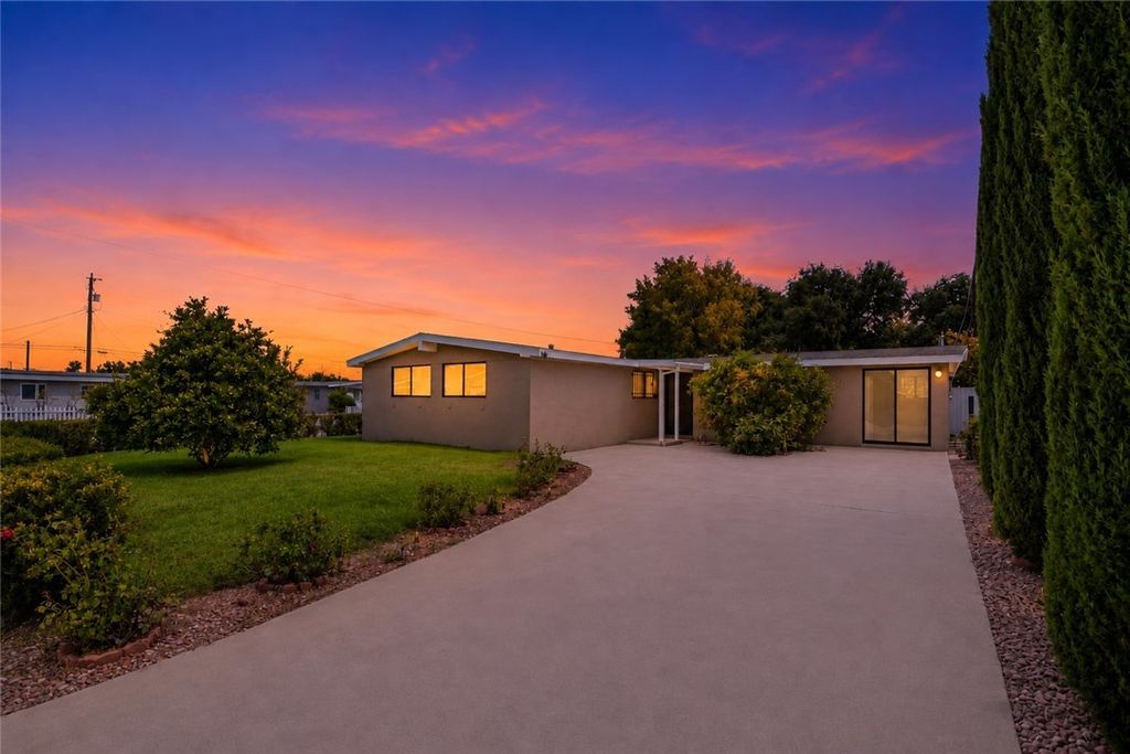 11892 Sandy, Anaheim