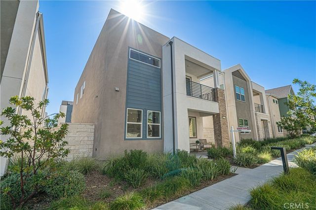 27513 Feathery Cassia, Valencia
