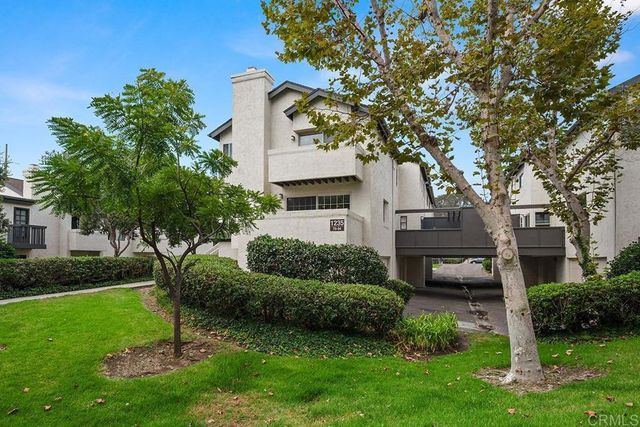 1235 River Glen Row # 79, San Diego