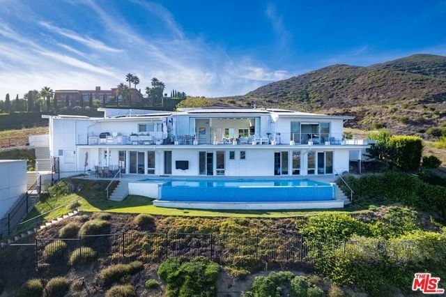 28405 Via Acero Street, Malibu