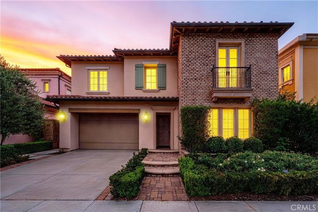 45 Triana, Irvine