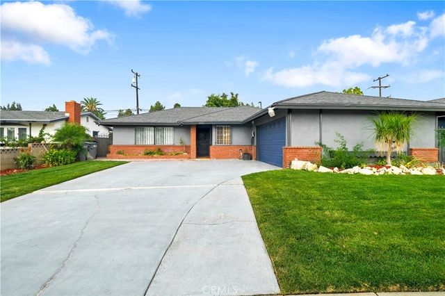 19121 Dunbrooke, Carson