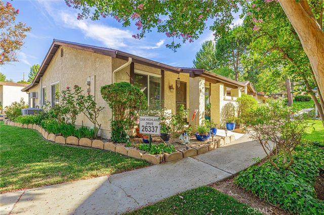26337 Oak Highland Drive # A, Newhall