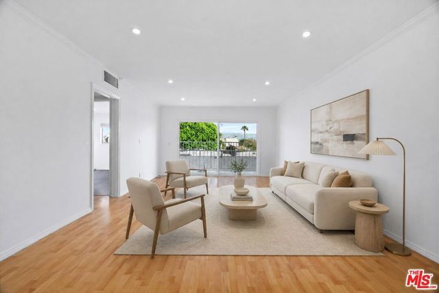 423 S Rexford Drive # 305, Beverly Hills