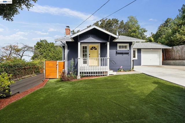 3051 Parker Ave, Oakland