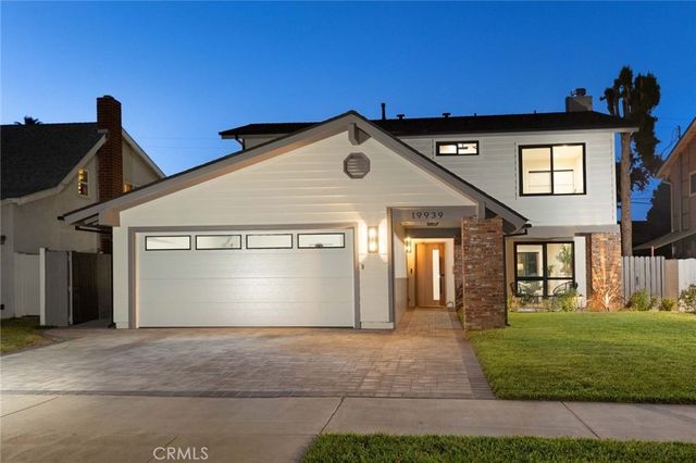 19939 Hemmingway, Winnetka