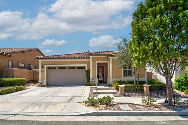 24325 Overlook, Corona