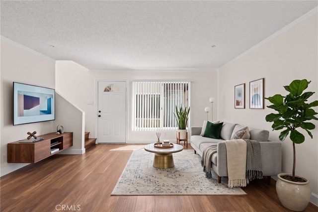 8800 Burnet Avenue # 7, North Hills