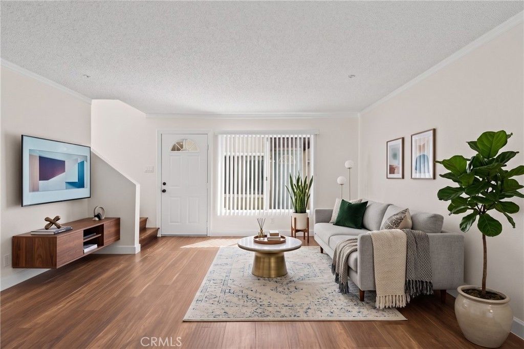 8800 Burnet Avenue # 7, North Hills