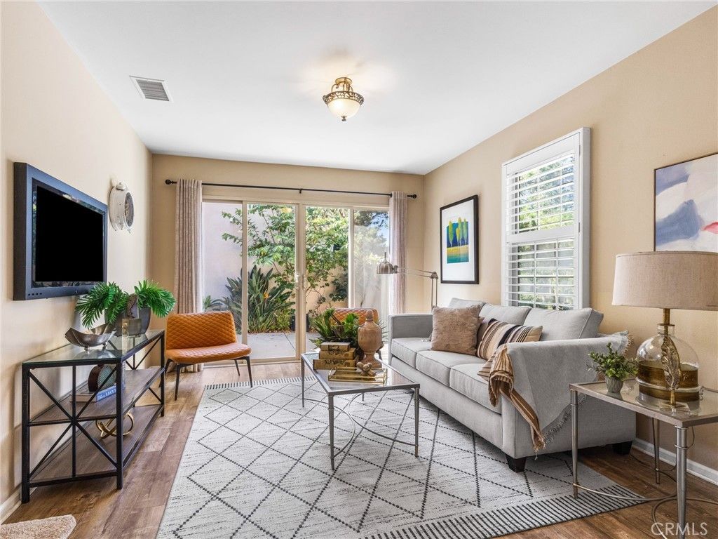 60 Pathway, Irvine