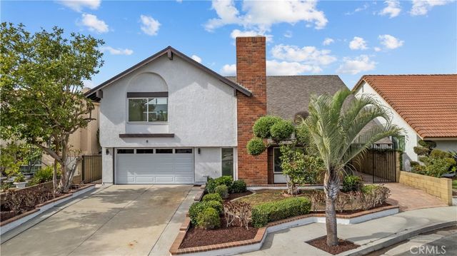 5437 Vista Fortuna, Cypress