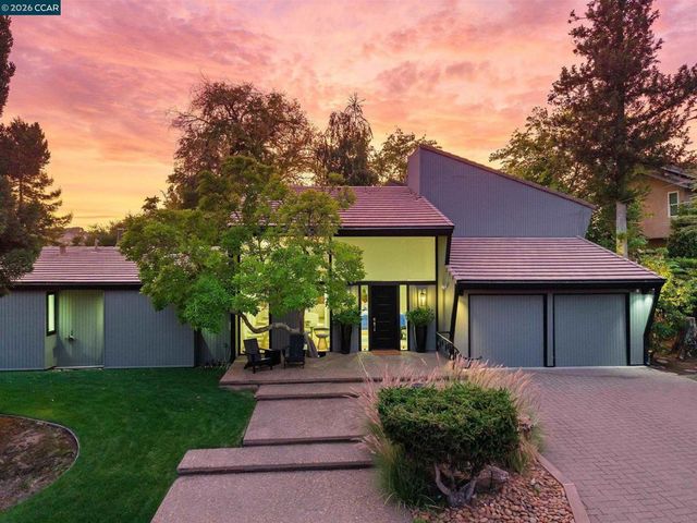 65 Bates Blvd, Orinda