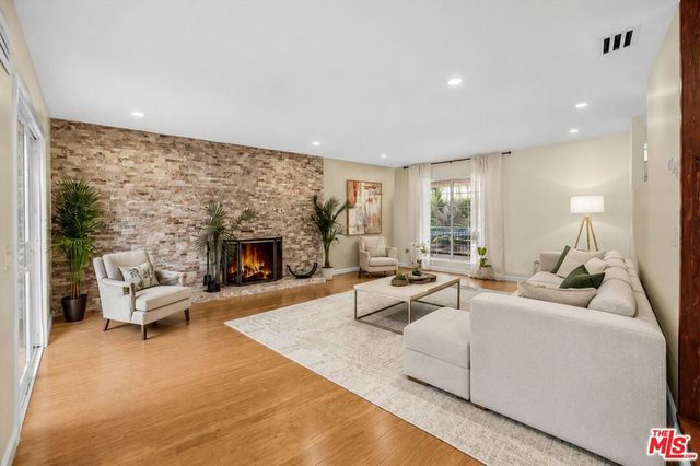 9721 Nevada Avenue, Los Angeles