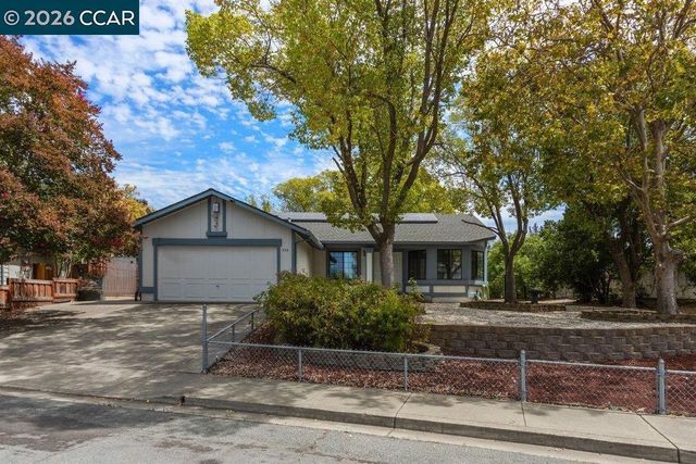395 Marti Marie Dr, Martinez
