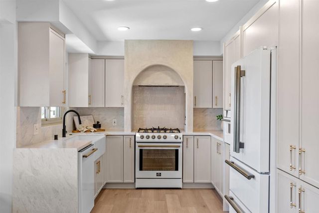 5740 Daffodil Lane, San Diego