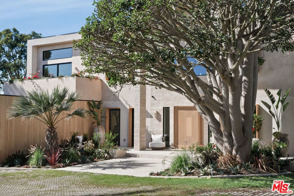 29329 Bluewater Road, Malibu