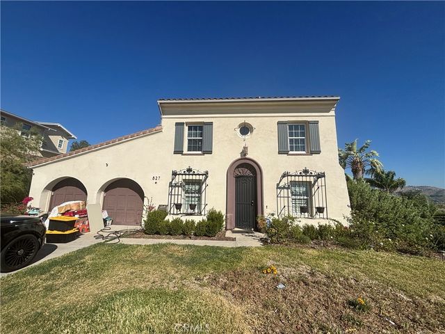 827 Baghdady, Corona