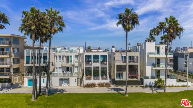 2311 Ocean Front Walk, Venice