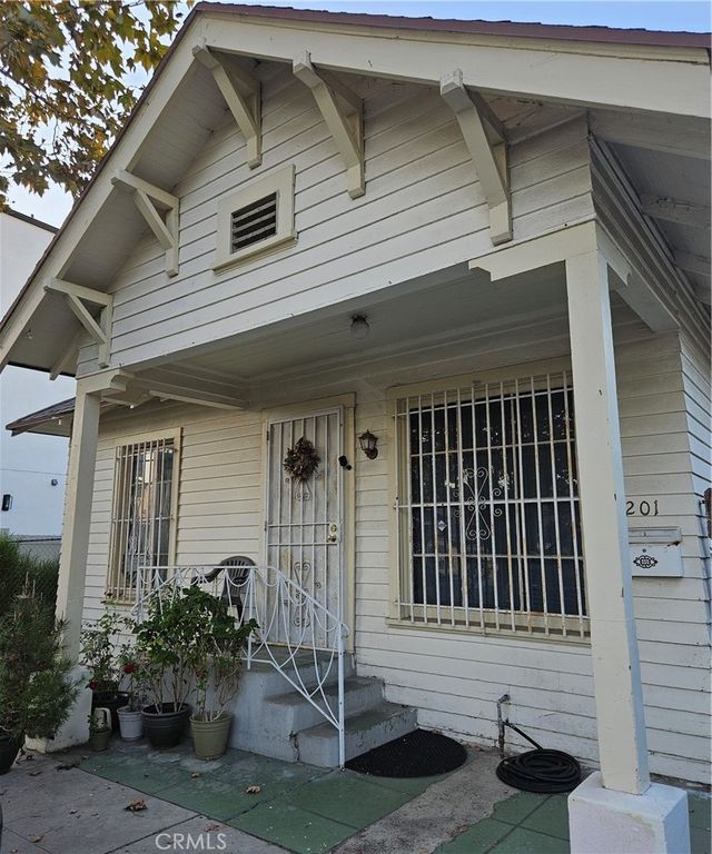 1201 Rolland Curtis, Los Angeles