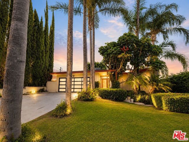 13523 Hartland Street, Valley Glen