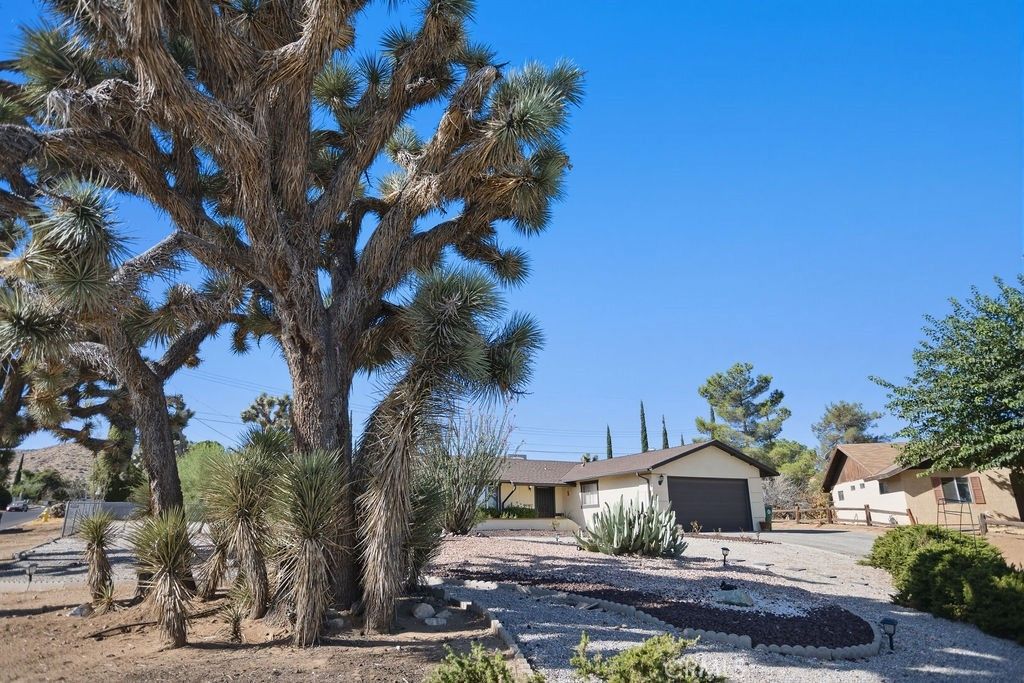 56347 Tamarisk Court, Yucca Valley