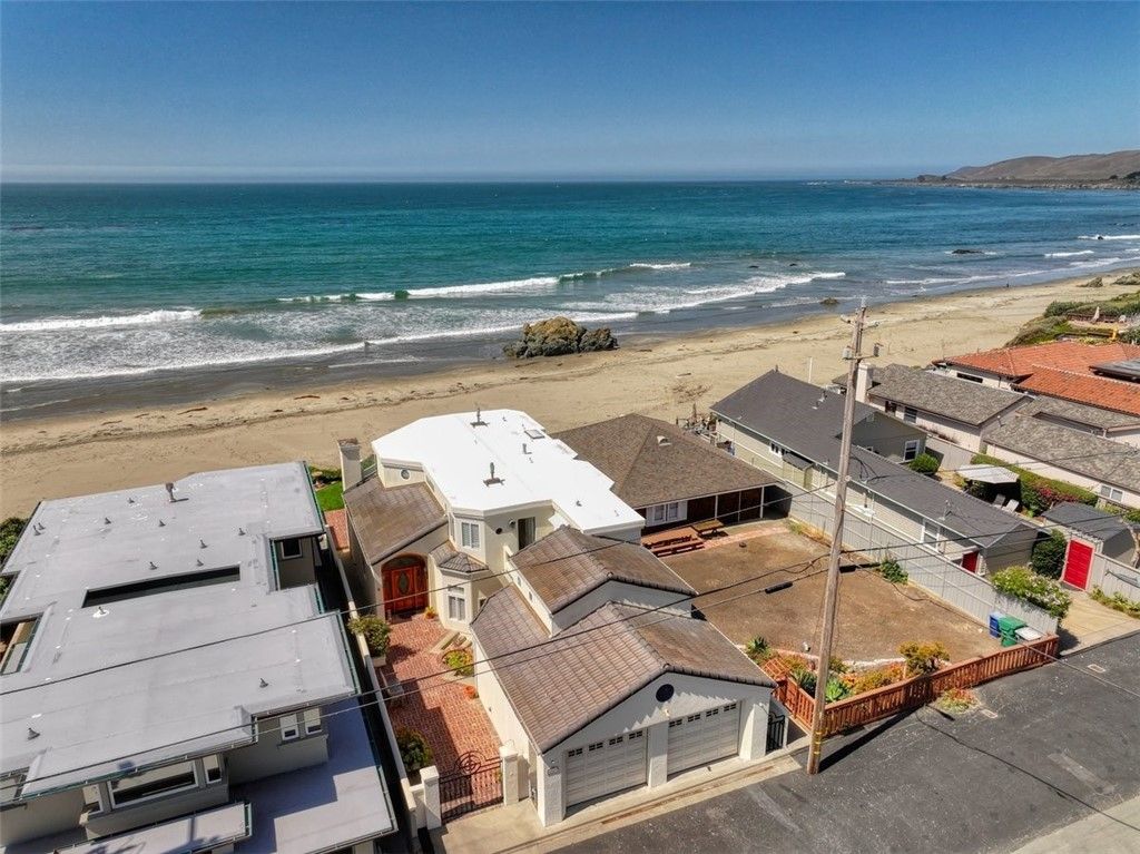 900 Pacific, Cayucos