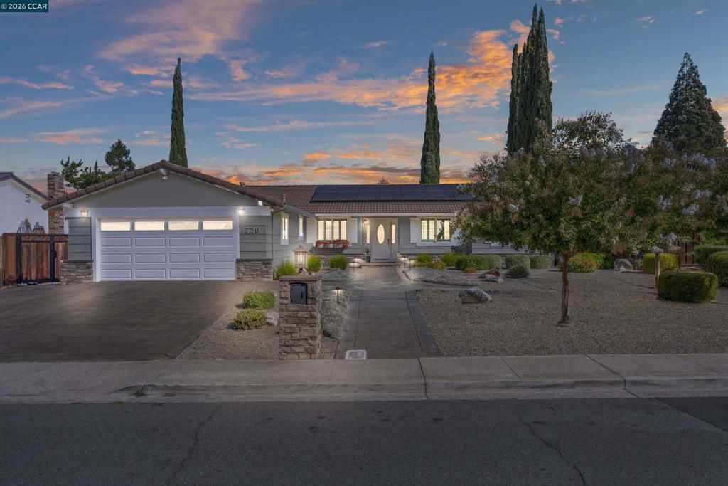 726 Bloching Circle, Clayton