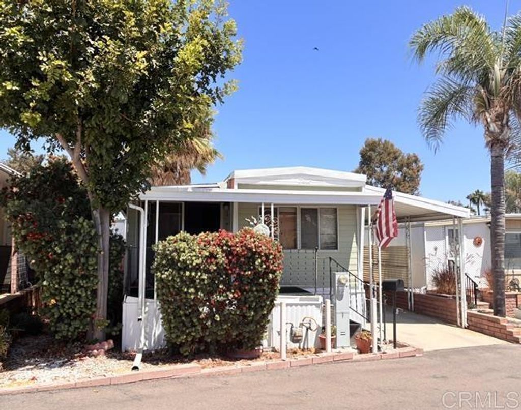 245 W Bobier Drive # 72, Vista