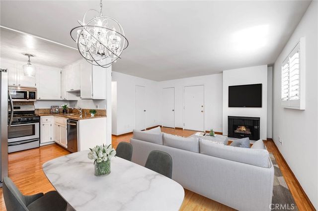 4000 W Victory Boulevard # 204, Burbank