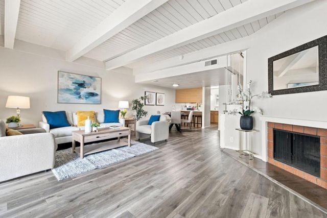 10459 Mary Avenue, Cupertino