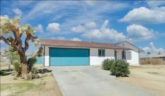 3800 Ruidosa, Yucca Valley