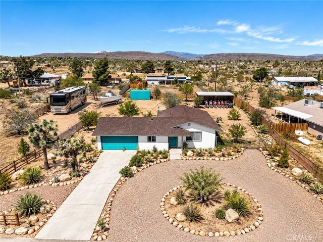 3800 Ruidosa, Yucca Valley