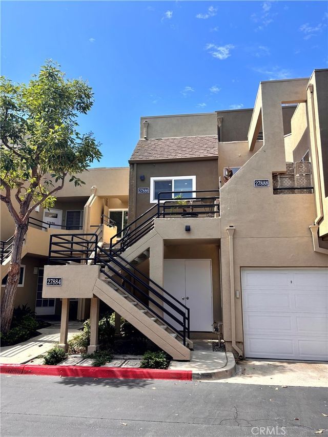 27886 Violet, Mission Viejo