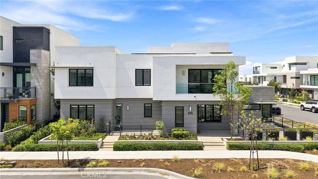 16311 Veterans Way, Tustin