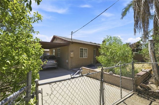 23831 Clara, Menifee