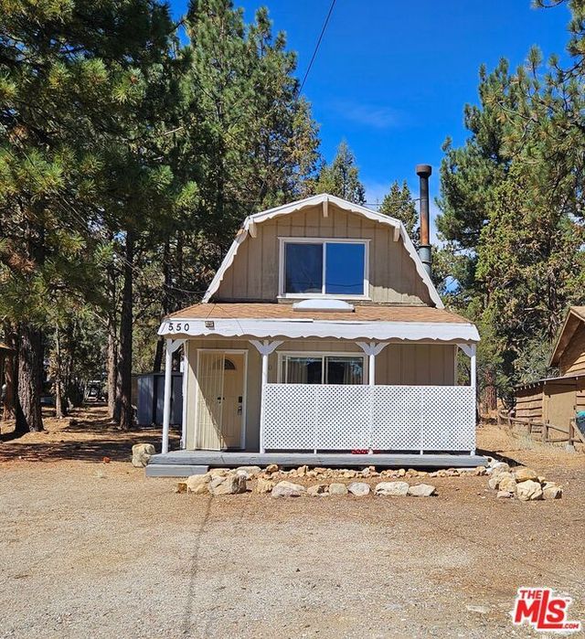 550 Pine Lane, Sugarloaf