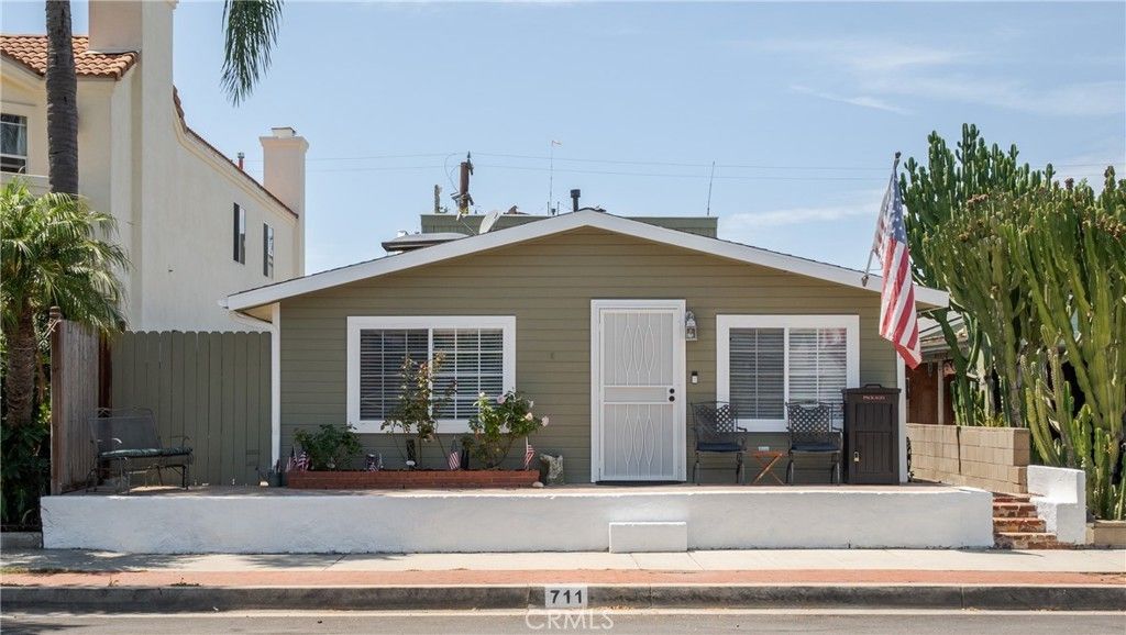 711 Huntington, Huntington Beach