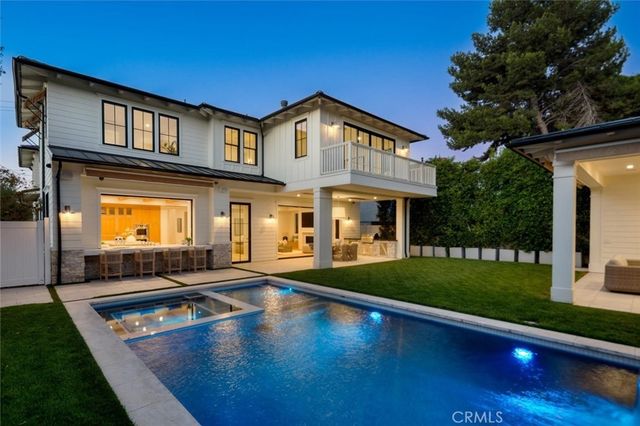 1002 10th, Manhattan Beach