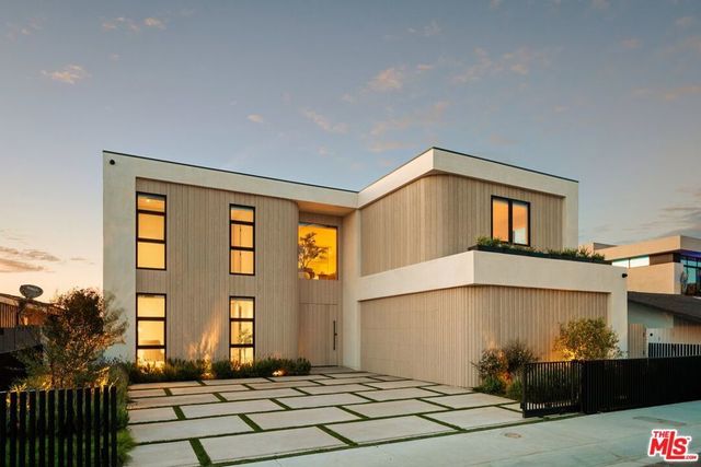 3271 Easter Circle, Huntington Beach