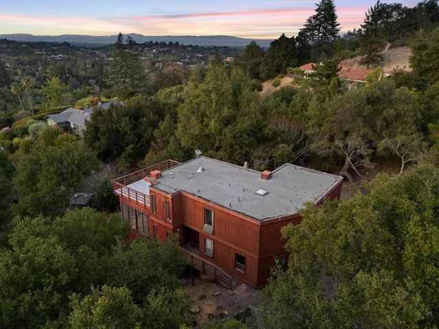 11490 Summit Wood Road, Los Altos Hills