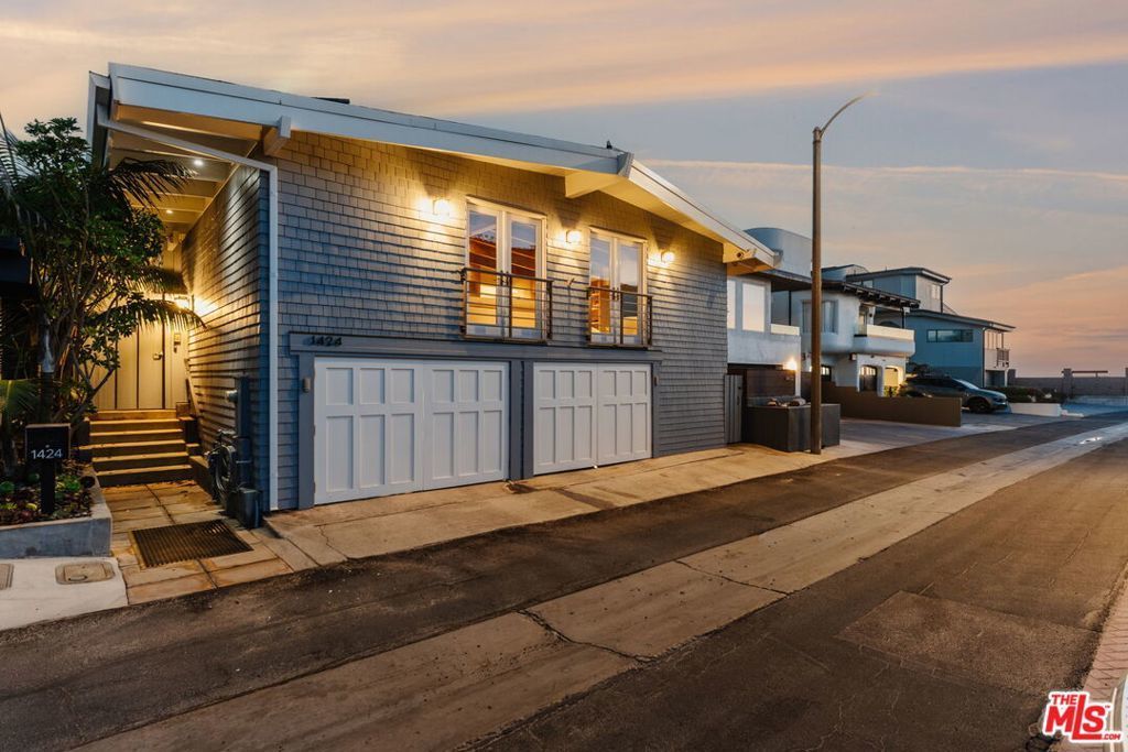 1424 Nathan Lane, Ventura