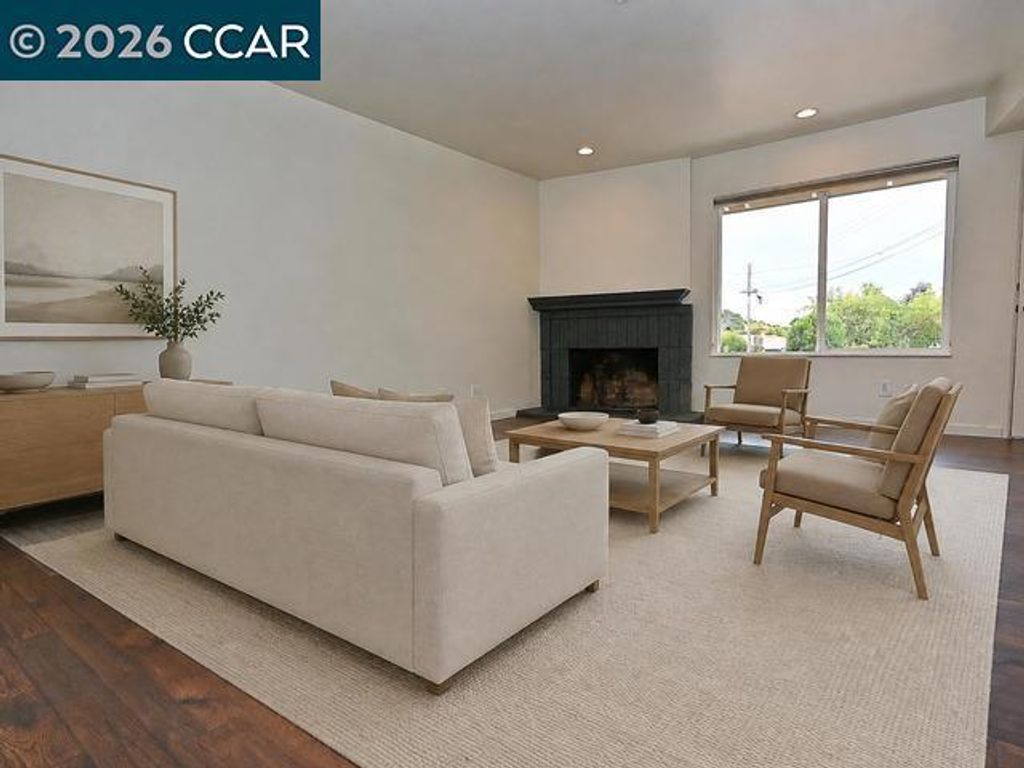 21 Eric Ct, Pleasant Hill