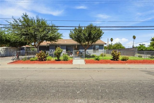 1208 South, Orange Cove