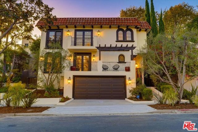 10353 Mississippi Avenue, Los Angeles