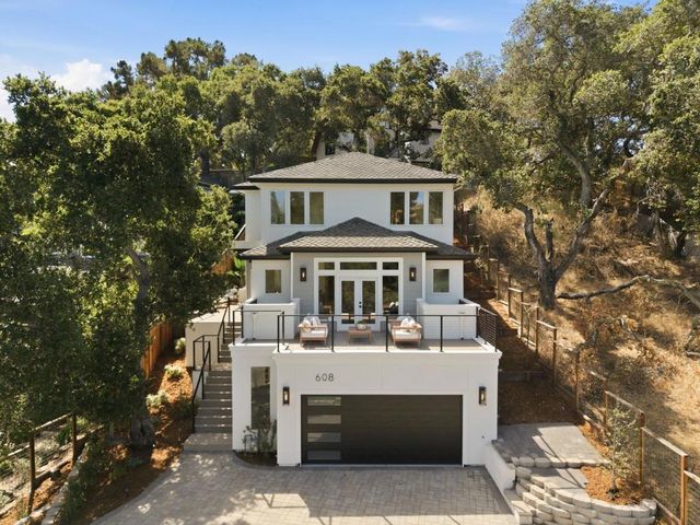 608 Lakeview Way, Redwood City