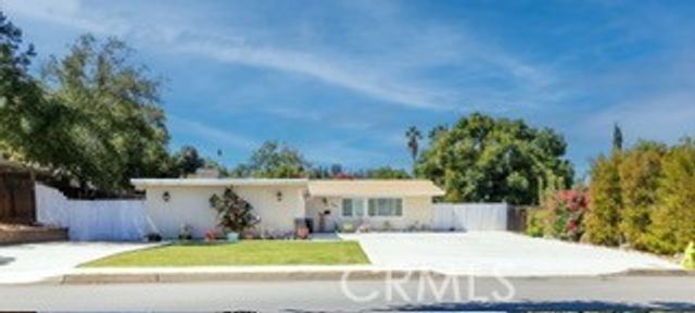 1216 San Jacinto, Redlands