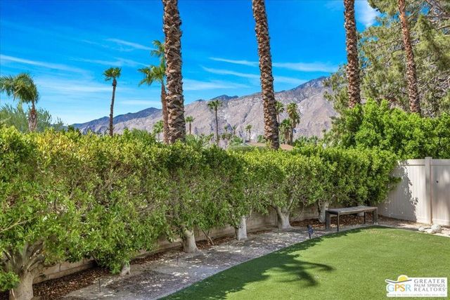 1241 Sunflower Circle South, Palm Springs