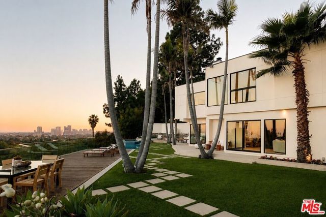 1185 Loma Linda Drive, Beverly Hills
